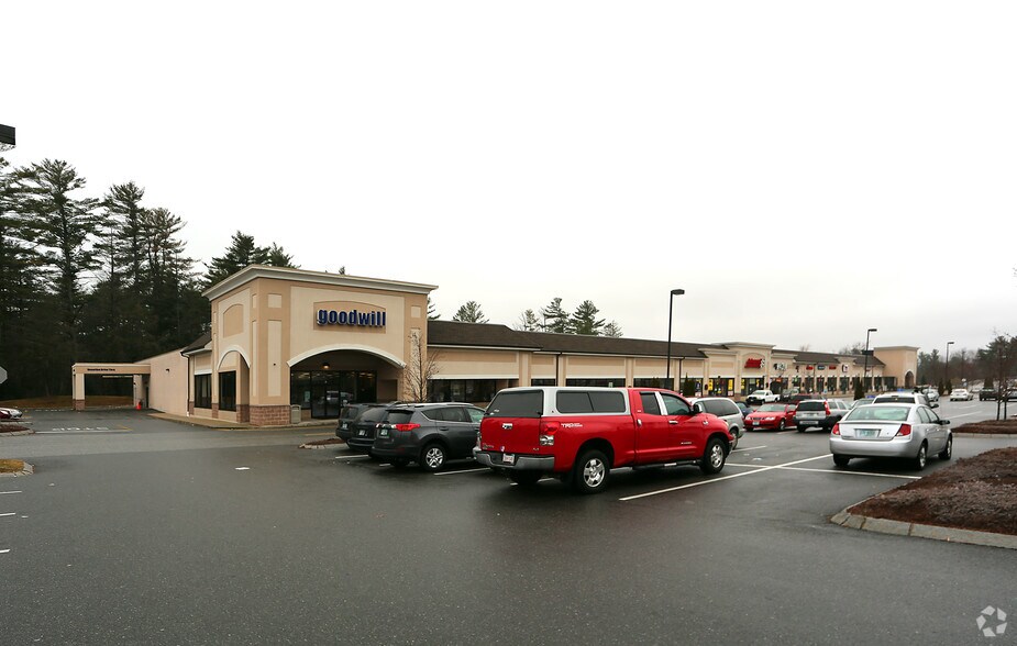 More Photos Of 1292 Hooksett Rd, Hooksett General Retail For Sale