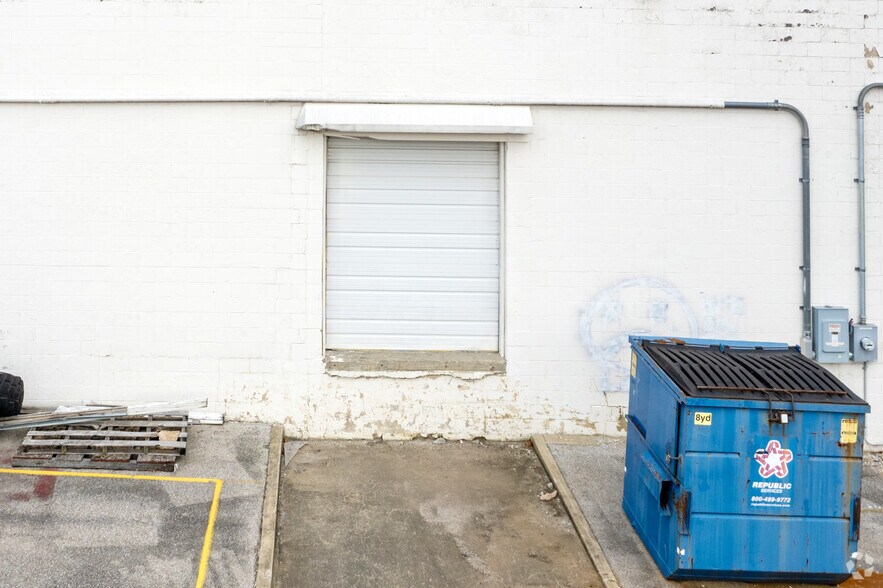 More Photos Of 200-202 Limestone St, Frankfort Unknown For Lease