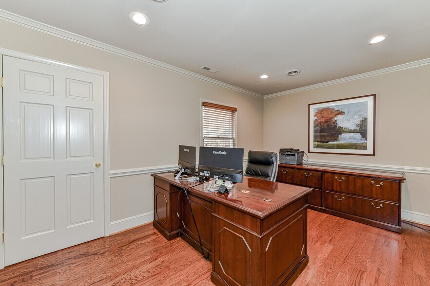 More Photos Of 216 N Mcdowell St, Charlotte Office For Sale