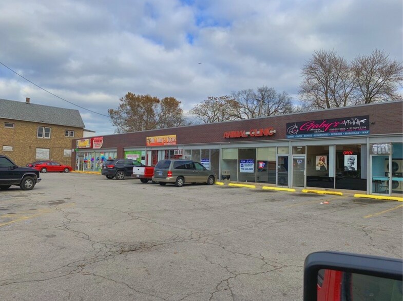 More Photos Of 611-625 Wentworth Ave, Calumet City General Retail For Sale