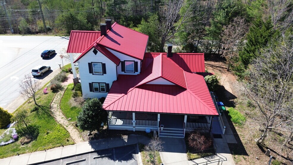 More Photos Of 4 Northcrest Dr, Weaverville Office For Sale