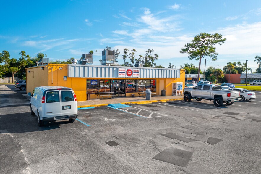 More Photos Of 2711-2753 SE Morningside Blvd, Port Saint Lucie Unknown For Lease