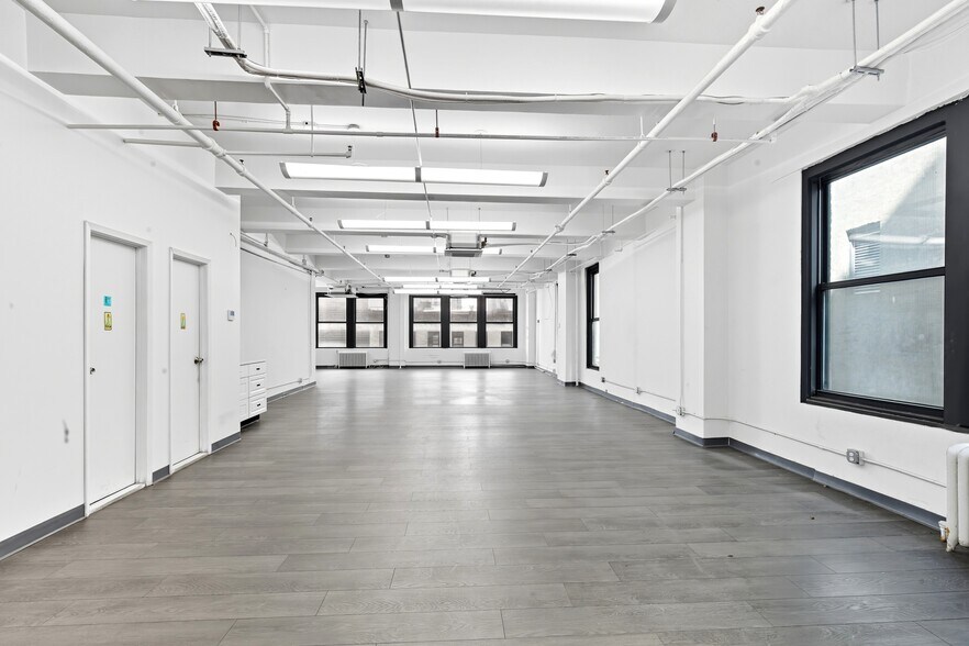 More Photos Of 146 W 29th St, New York Loft Creative Space For Sale