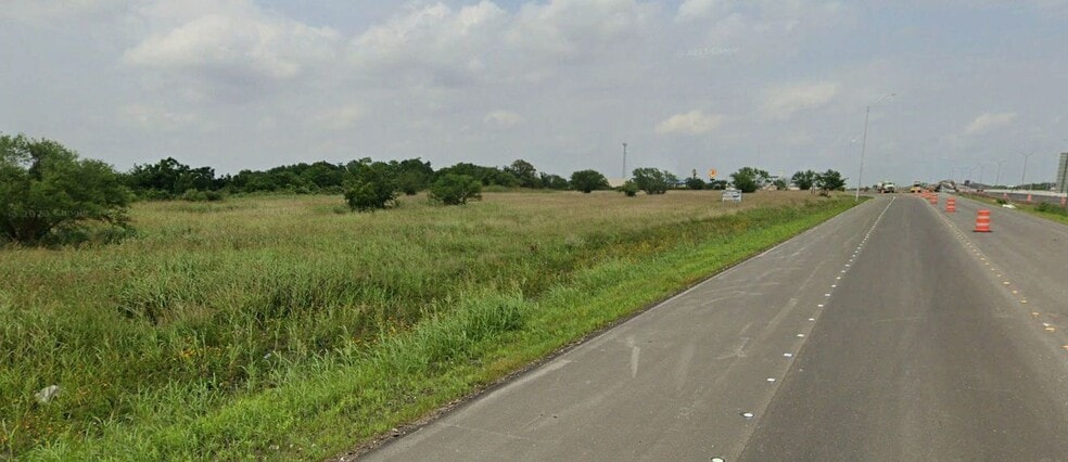 More Photos Of 4398 US 59 Highway St, Victoria Land For Sale