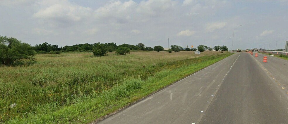 More Photos Of 4398 US 59 Highway St, Victoria Land For Sale