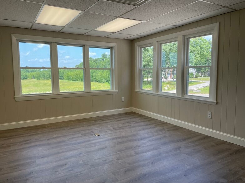 More Photos Of 43 Harrys Dr, Brunswick Office For Lease