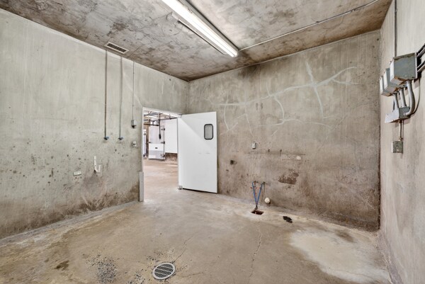 More Photos Of 1416 W Trade St, Charlotte Freestanding For Sale