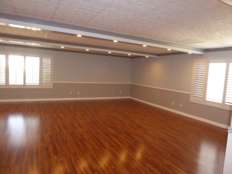 More Photos Of 7670 Opportunity Rd, San Diego Office For Lease