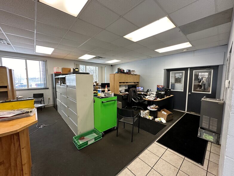 More Photos Of 3455 3 Mile Rd NW, Grand Rapids Distribution For Sale