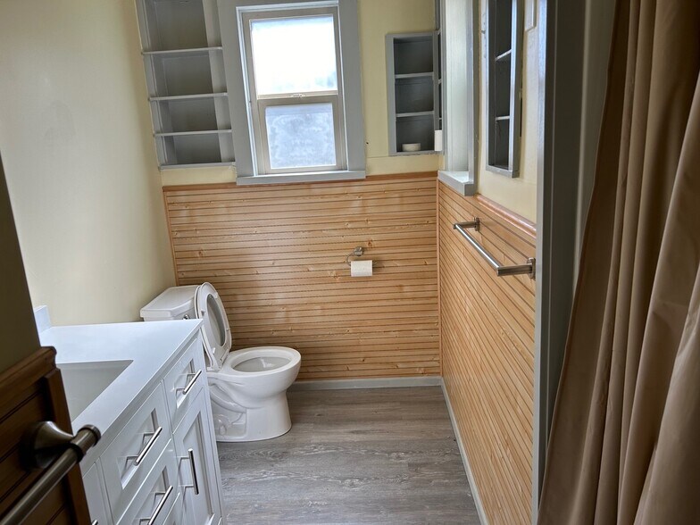 More Photos Of 2080 Riverview St, Eugene Land For Sale