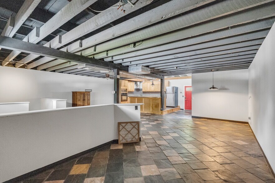 More Photos Of 1425 Walnut St, Jacksonville Freestanding For Sale