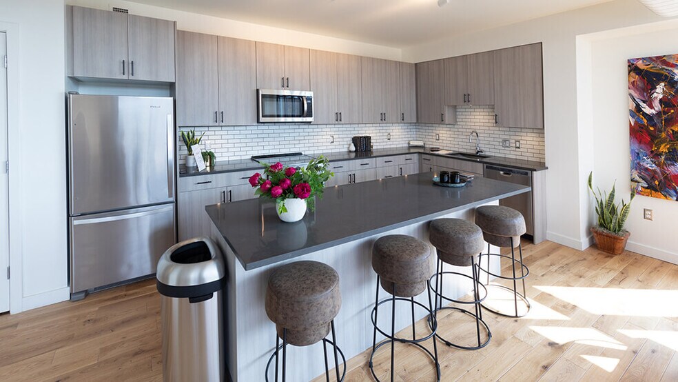 More Photos Of 1700 W Fort St, Detroit Apartments For Lease