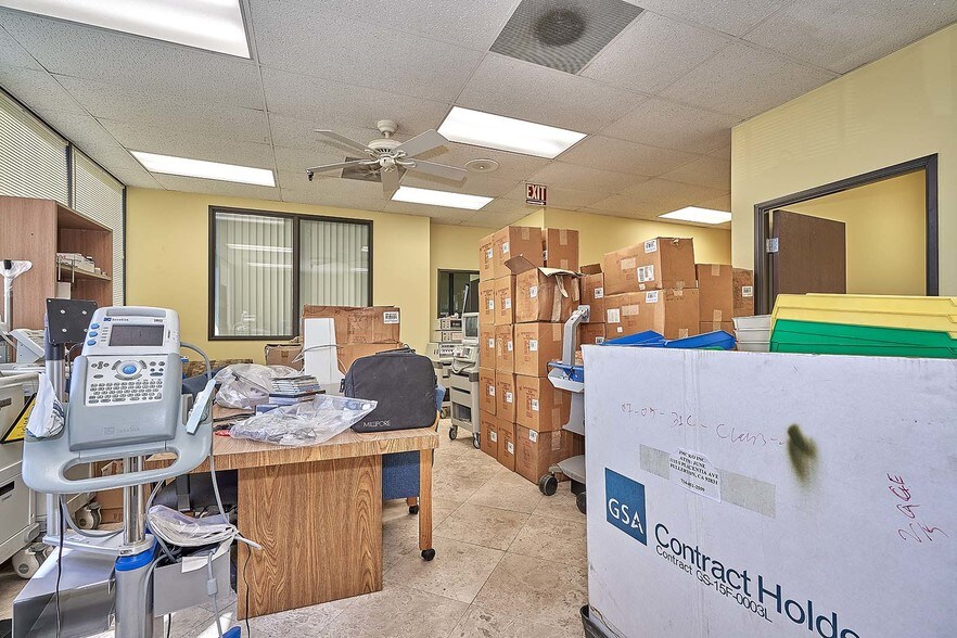 More Photos Of 1115 S Placentia Ave, Fullerton Light Manufacturing For Sale