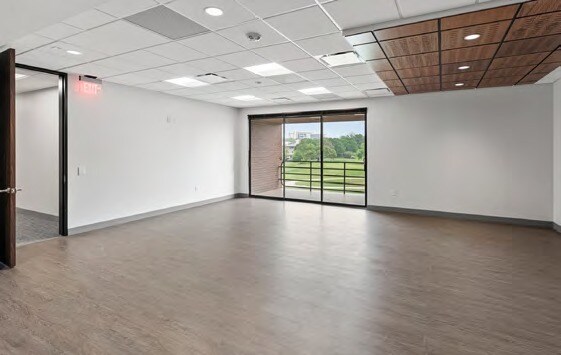 More Photos Of 1901 Babcock Rd, San Antonio Medical For Sale