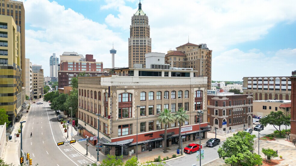 More Photos Of 126 E Main Plz, San Antonio Apartments For Sale