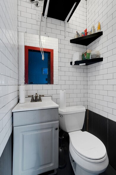 More Photos Of 148 Lynhurst Ave, Staten Island General Retail For Sale