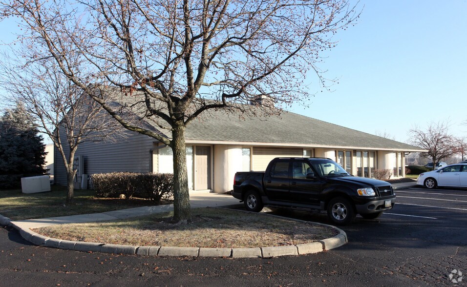 More Photos Of 6631 Commerce Pky, Dublin Light Distribution For Lease