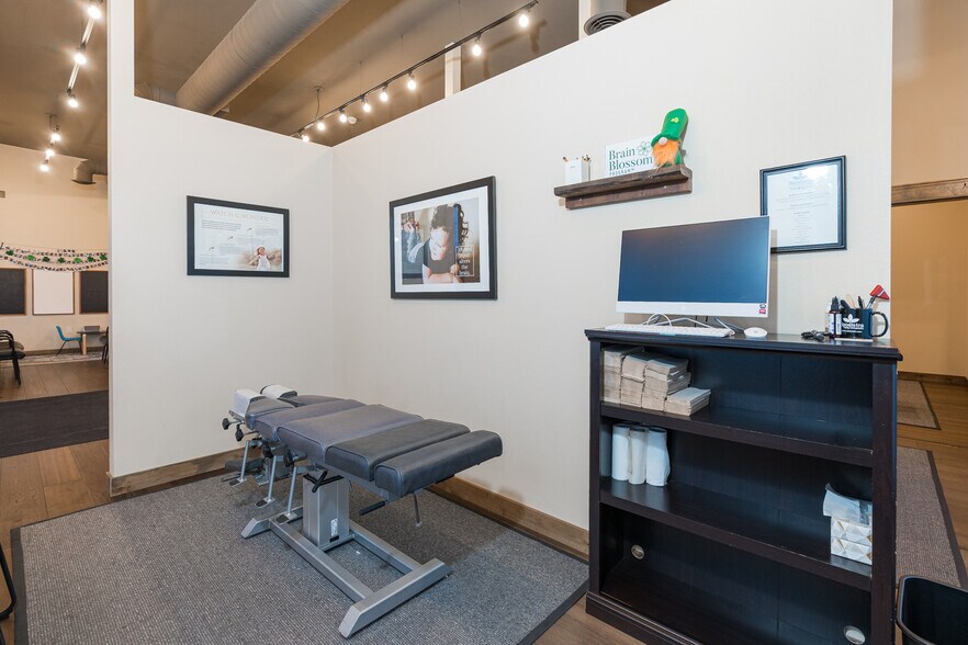 More Photos Of 210-214 W Sunset Ave, Coeur d'Alene Freestanding For Lease