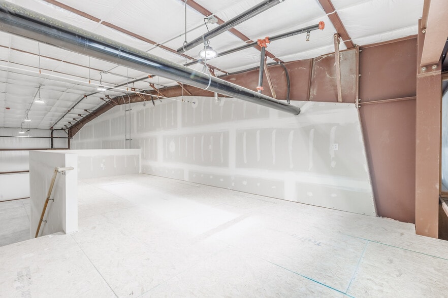 More Photos Of 3430 E Plant Dr, Washington Warehouse For Lease
