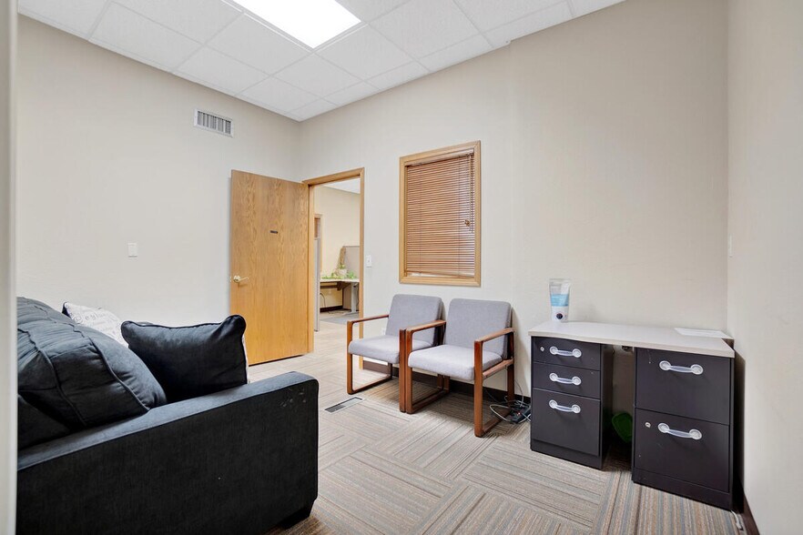 More Photos Of 222 Court St, Woodland Office For Sale