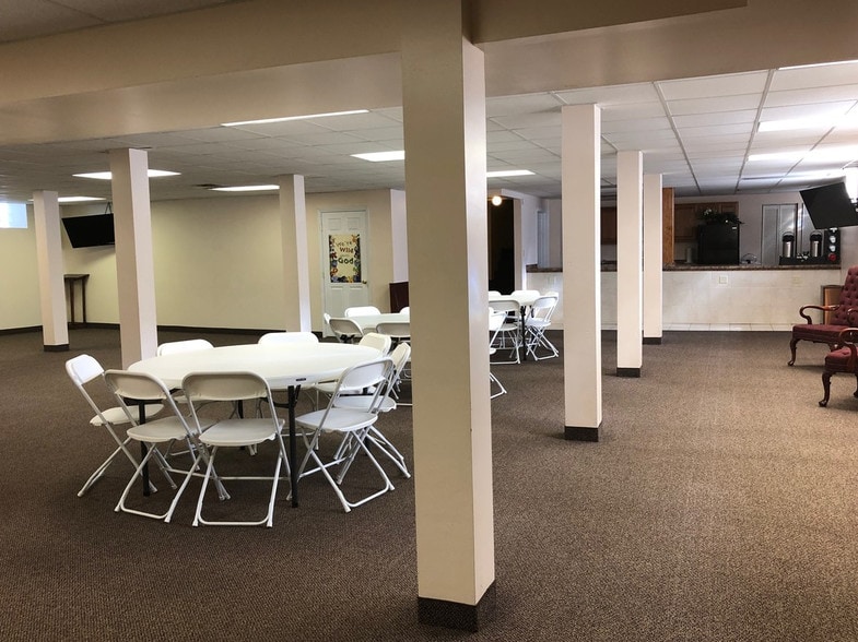 More Photos Of 2951 W 32nd St, Cleveland Specialty For Sale