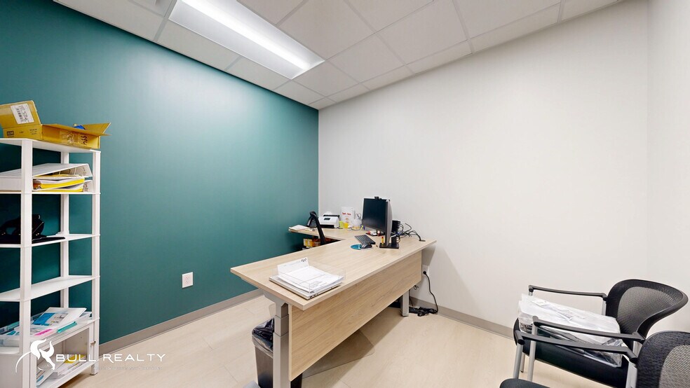 More Photos Of 34 Upper Riverdale Rd, Riverdale Medical For Lease