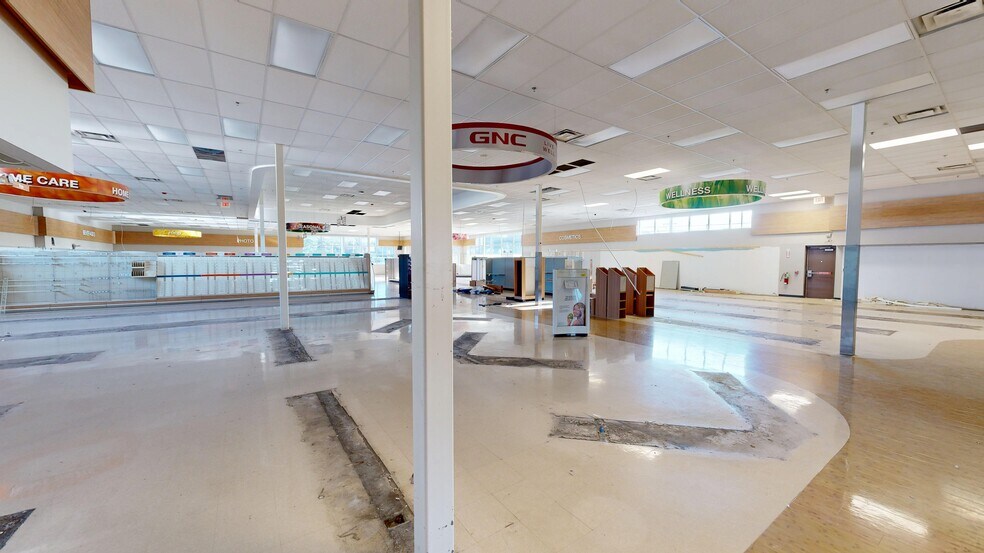 More Photos Of 14941 South Ave, Columbiana General Retail For Sale
