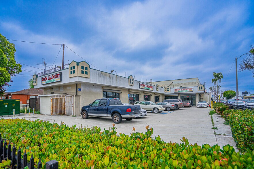 More Photos Of 608 E Rosecrans Ave, Compton Storefront Retail Office For Sale