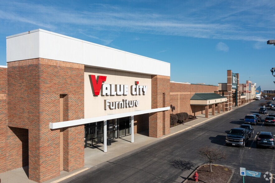 More Photos Of 650 Eastgate South Dr, Cincinnati Storefront For Lease
