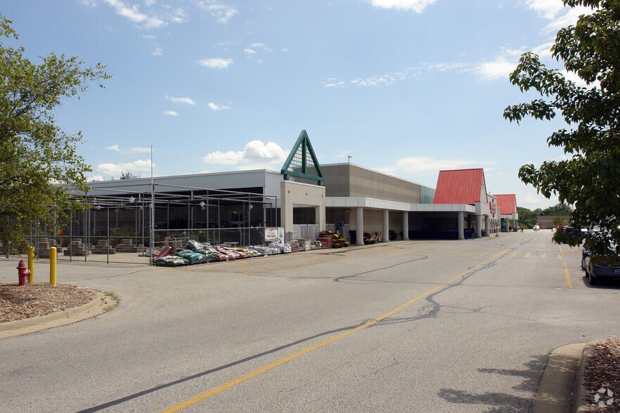 More Photos Of 2750 Allison Ln, Jeffersonville Freestanding For Lease