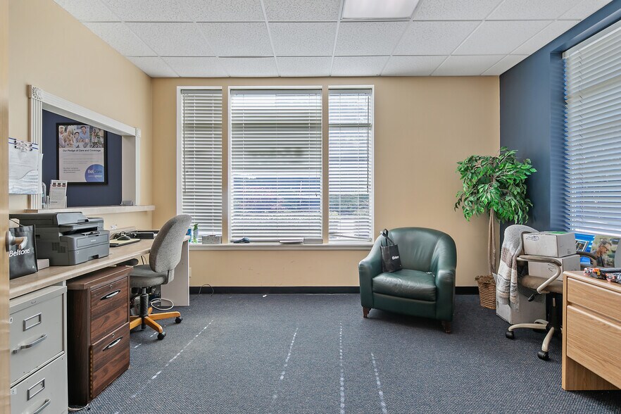 More Photos Of 303-305 Tilghman Dr, Dunn Medical For Sale