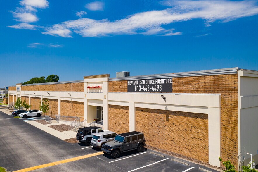 More Photos Of 8800-8824 E Adamo Dr, Tampa Distribution For Lease
