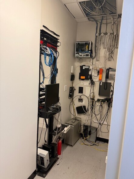 More Photos Of 37-43 Crescent St, Long Island City Office For Lease