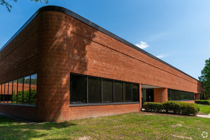 More Photos Of 800-801 Capitola Dr, Durham Research And Development For Lease