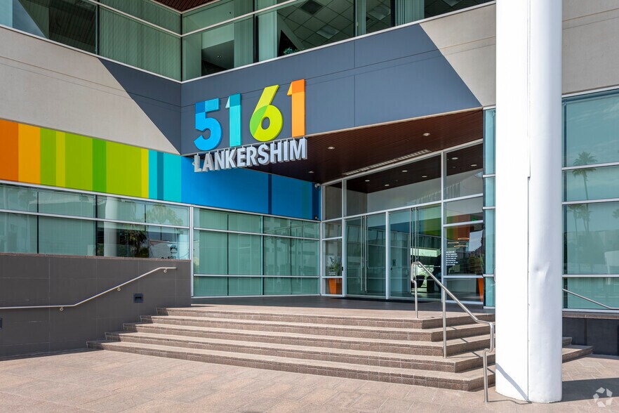 More Photos Of 5161 Lankershim Blvd, North Hollywood Coworking Space