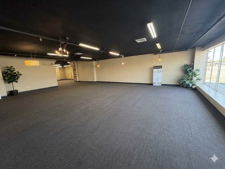 More Photos Of 11406-11412 E Sprague Ave, Spokane Valley Freestanding For Sale