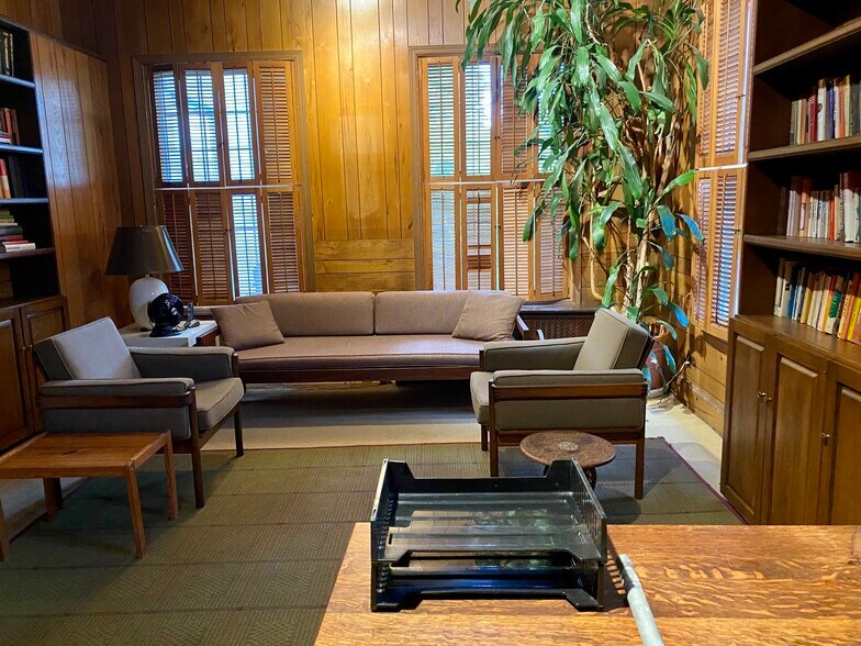 More Photos Of 153 Main St, Roslyn Medical For Lease