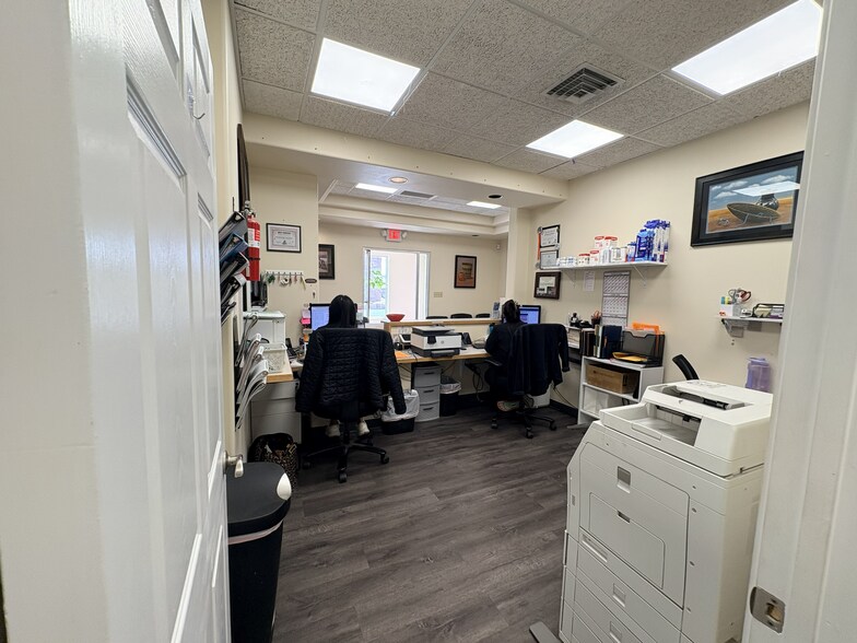 More Photos Of 511 E Nizhoni Blvd, Gallup Office For Sale