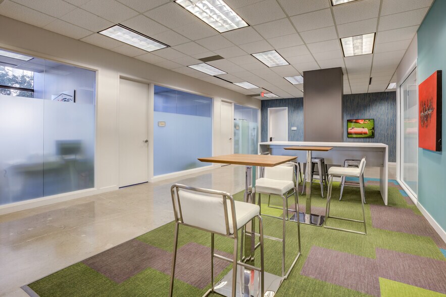 More Photos Of 3101-3111 N Central Ave, Phoenix Office For Lease