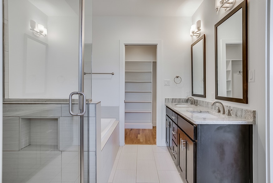 More Photos Of 4950 Cedar Springs Rd, Dallas Apartments For Sale