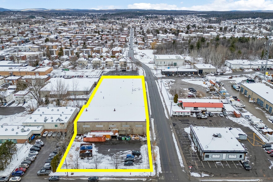 More Photos Of 262 Rue Scott, Saint-Jérôme Warehouse For Sale