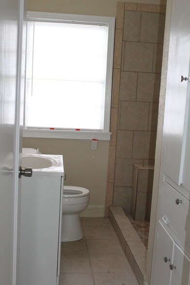 More Photos Of 5605 George Bush Dr, Katy Medical For Lease