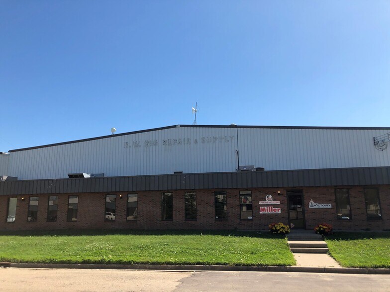 More Photos Of 9305 27th Ave NW, Edmonton Manufacturing For Lease