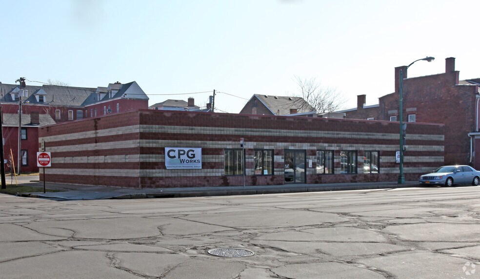 Primary Photo Of 327 Niagara St, Buffalo Coworking Space