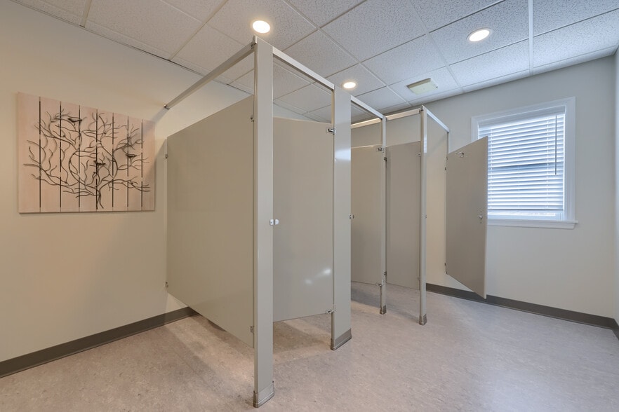 More Photos Of 121 Walnut Hill Rd, Millersville Religious Facility For Sale