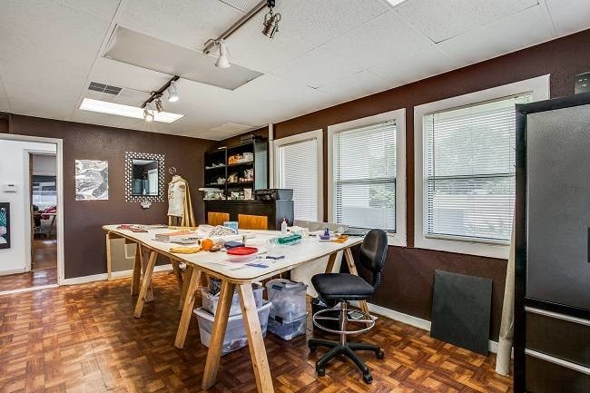 More Photos Of 250 W Olmos Dr, San Antonio Storefront Retail Office For Lease