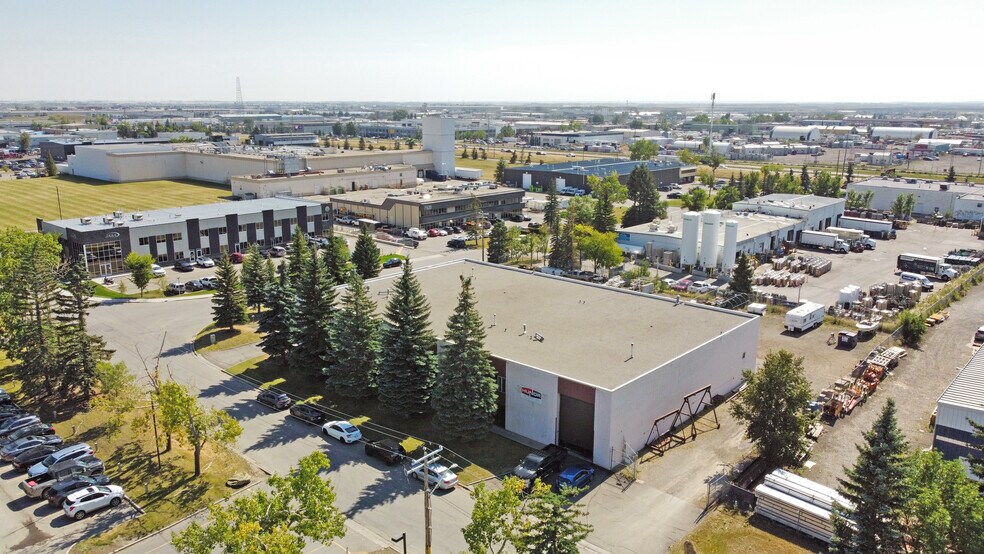 More Photos Of 4275 78th Ave SE, Calgary Manufacturing For Sale