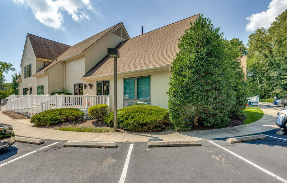 Primary Photo Of 30 Jackson Rd, Medford Office For Sale