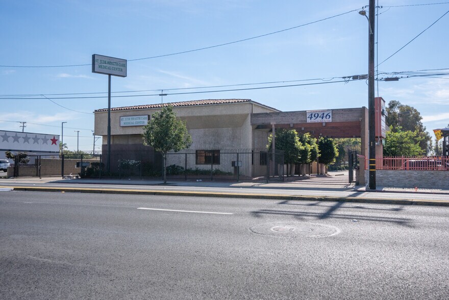 More Photos Of 4946 Florence Ave, Bell Medical For Sale