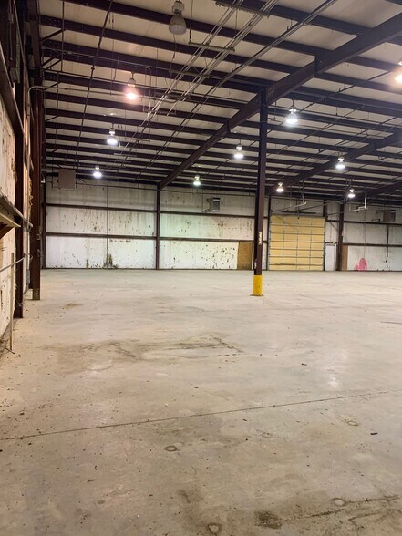 More Photos Of 331 Hill Rd, McKenzie Warehouse For Lease